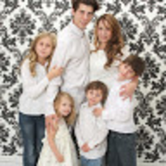 Meet your Posher, Eliabeth - Picture 1 of 1